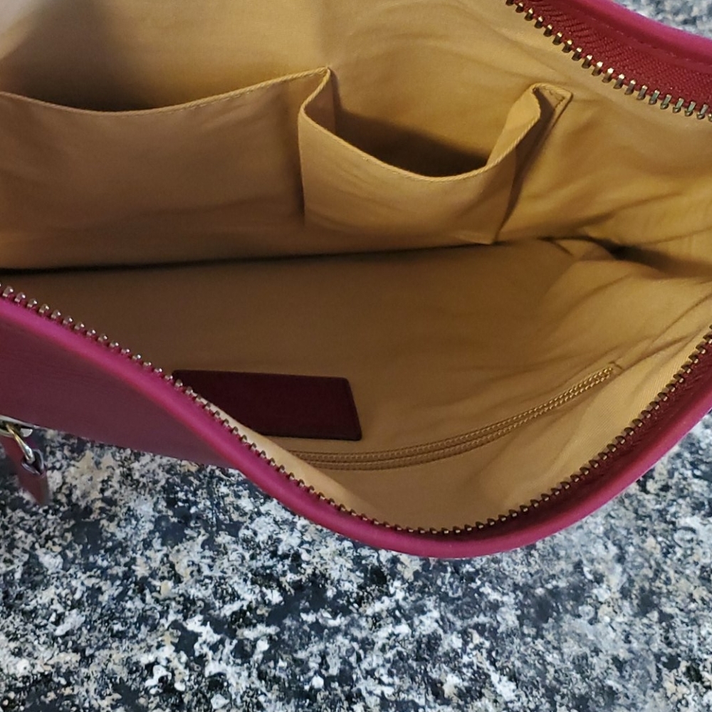 Purse - Picture 3 of 3